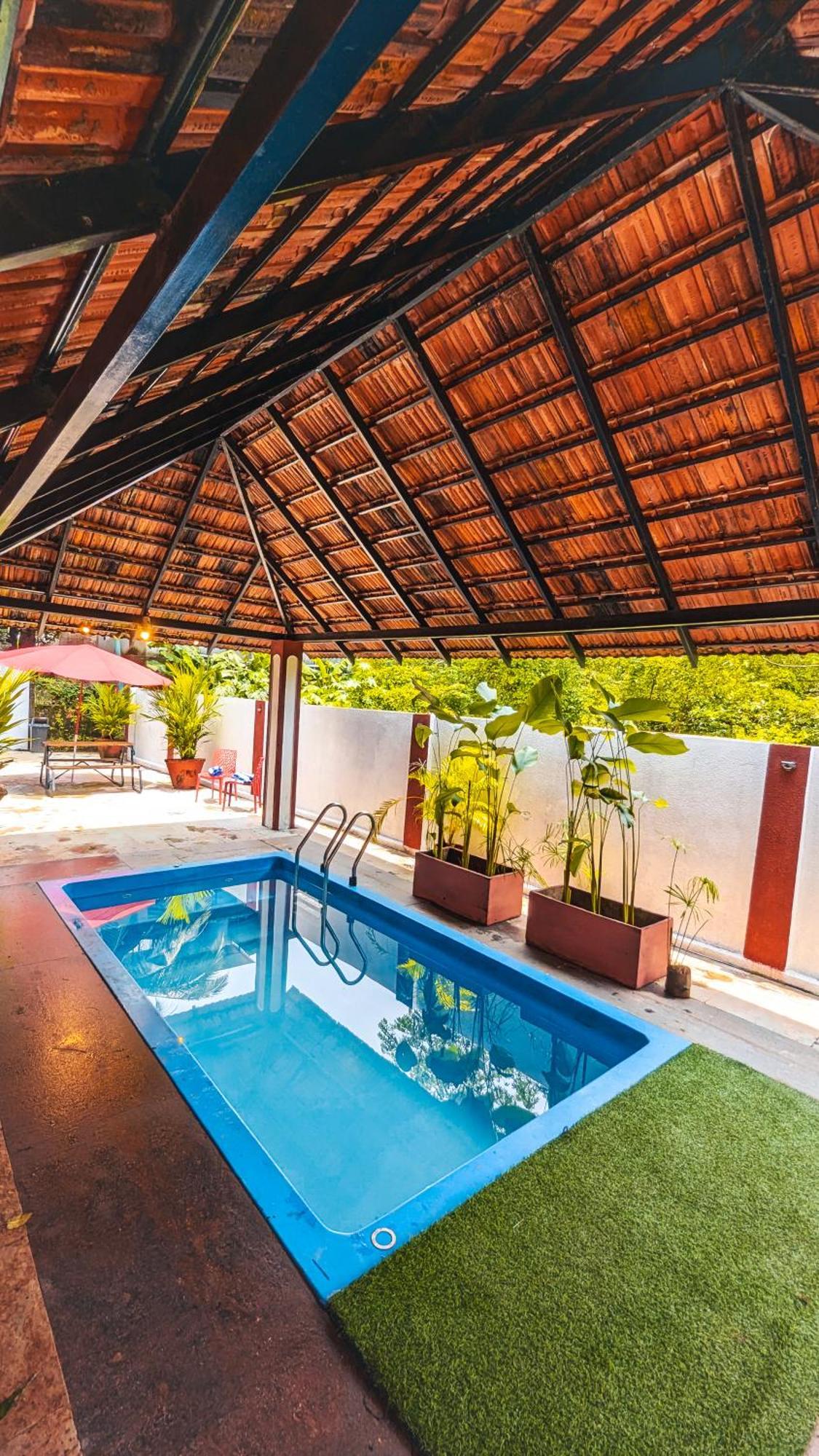 The First House By V3Homestay 4Bhk Private Pool Calangute Esterno foto
