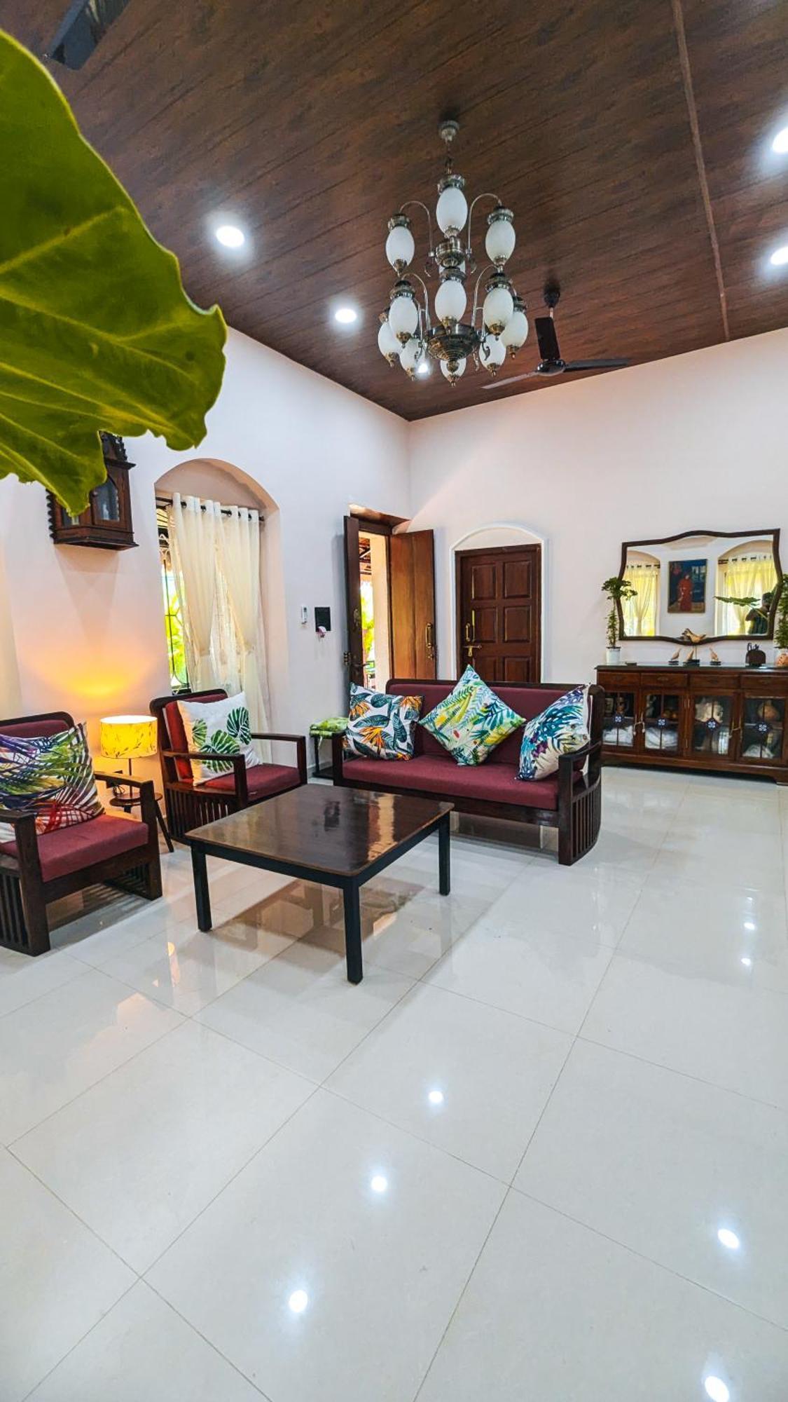 The First House By V3Homestay 4Bhk Private Pool Calangute Esterno foto