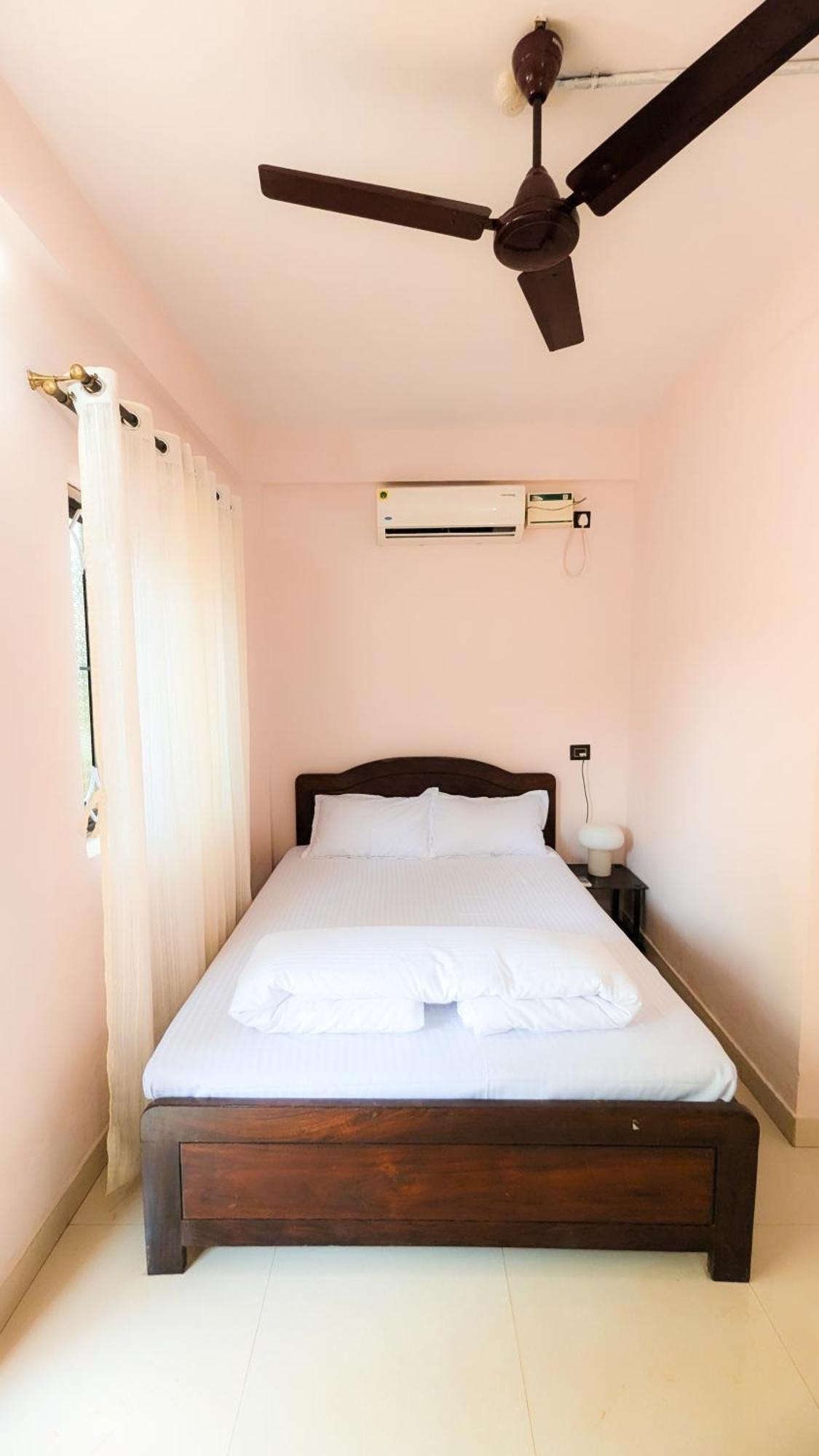 The First House By V3Homestay 4Bhk Private Pool Calangute Esterno foto
