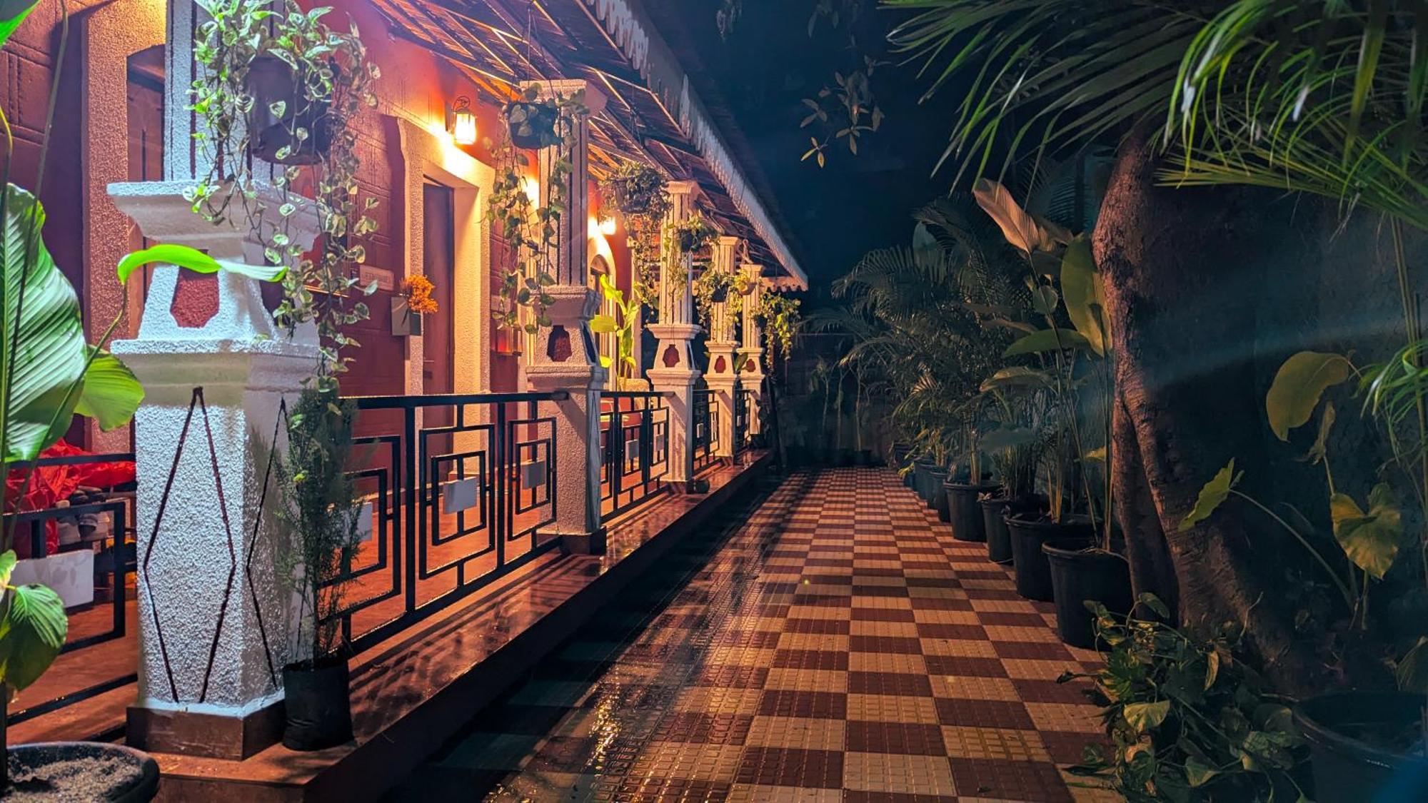 The First House By V3Homestay 4Bhk Private Pool Calangute Esterno foto