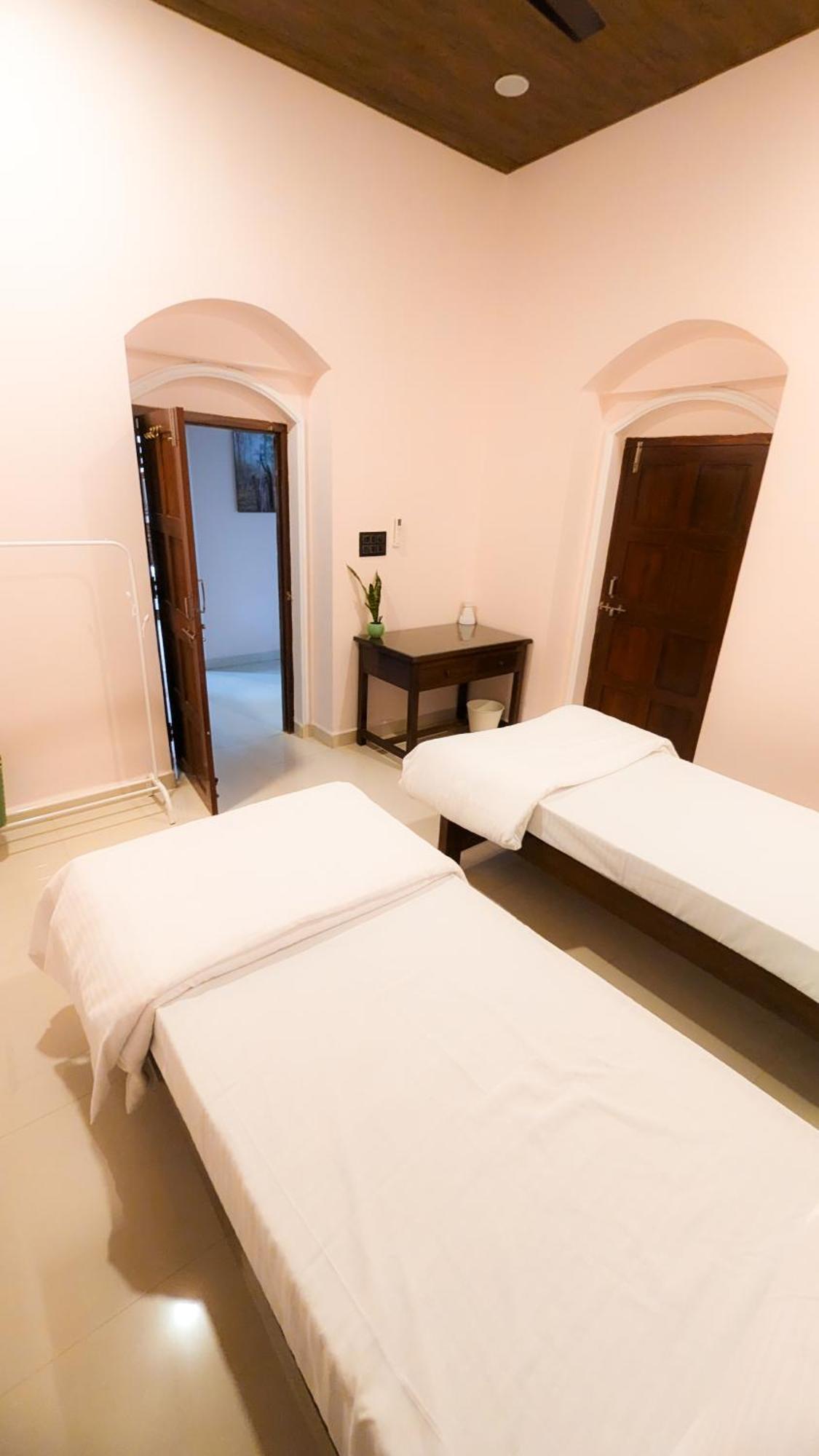 The First House By V3Homestay 4Bhk Private Pool Calangute Esterno foto